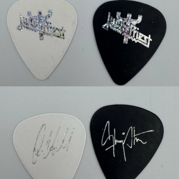 Judas Priest Signature Guitar Picks Glenn Tipton Ian Hill LOT RARE STAGE USED - Picture 1 of 3